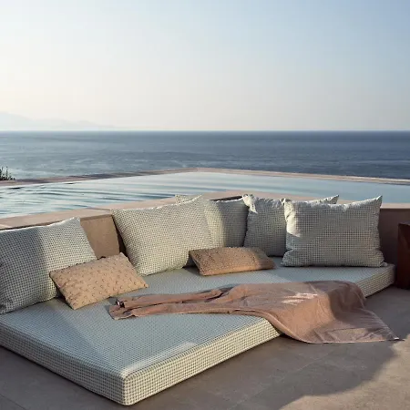 Villa Bardo Villa, Endless Blue With Heated Pool, By Thinkvilla *