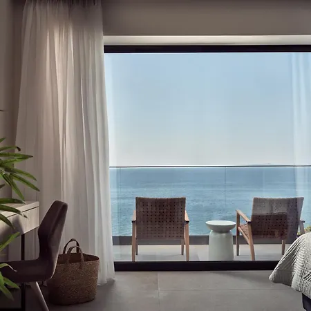 Bardo Villa, Endless Blue With Heated Pool, By Thinkvilla