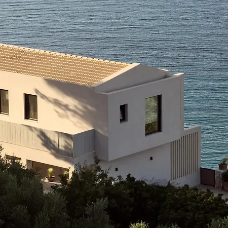 Villa Bardo Villa, Endless Blue With Heated Pool, By Thinkvilla